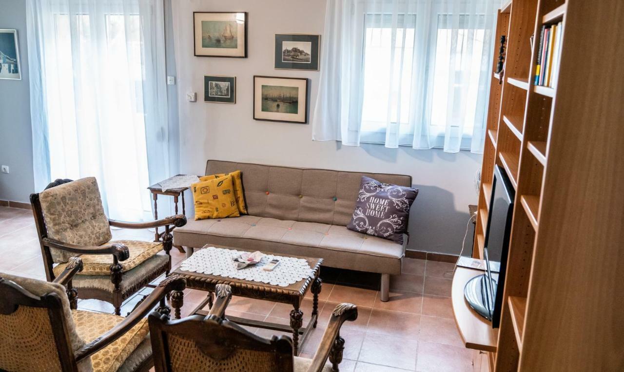 Next To The Sea - Apartment Agia Triada  Exterior photo